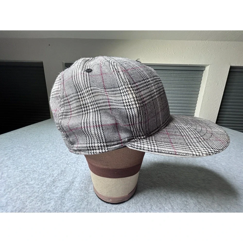 REEF Green is Good Houndstooth Plaid Cap Crimson Black & White Fitted, Size M